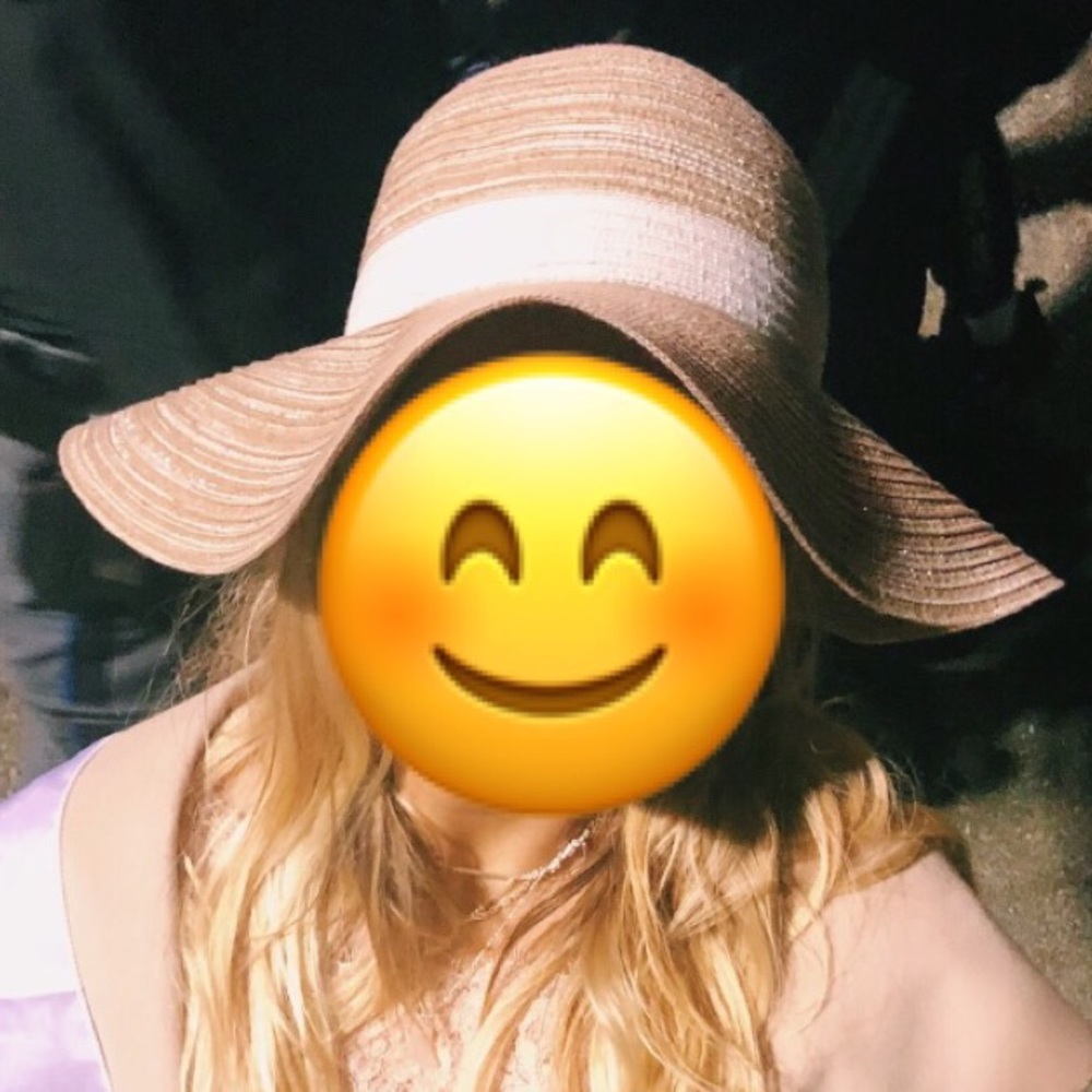 Floppy Hat - Picture 2 of 2